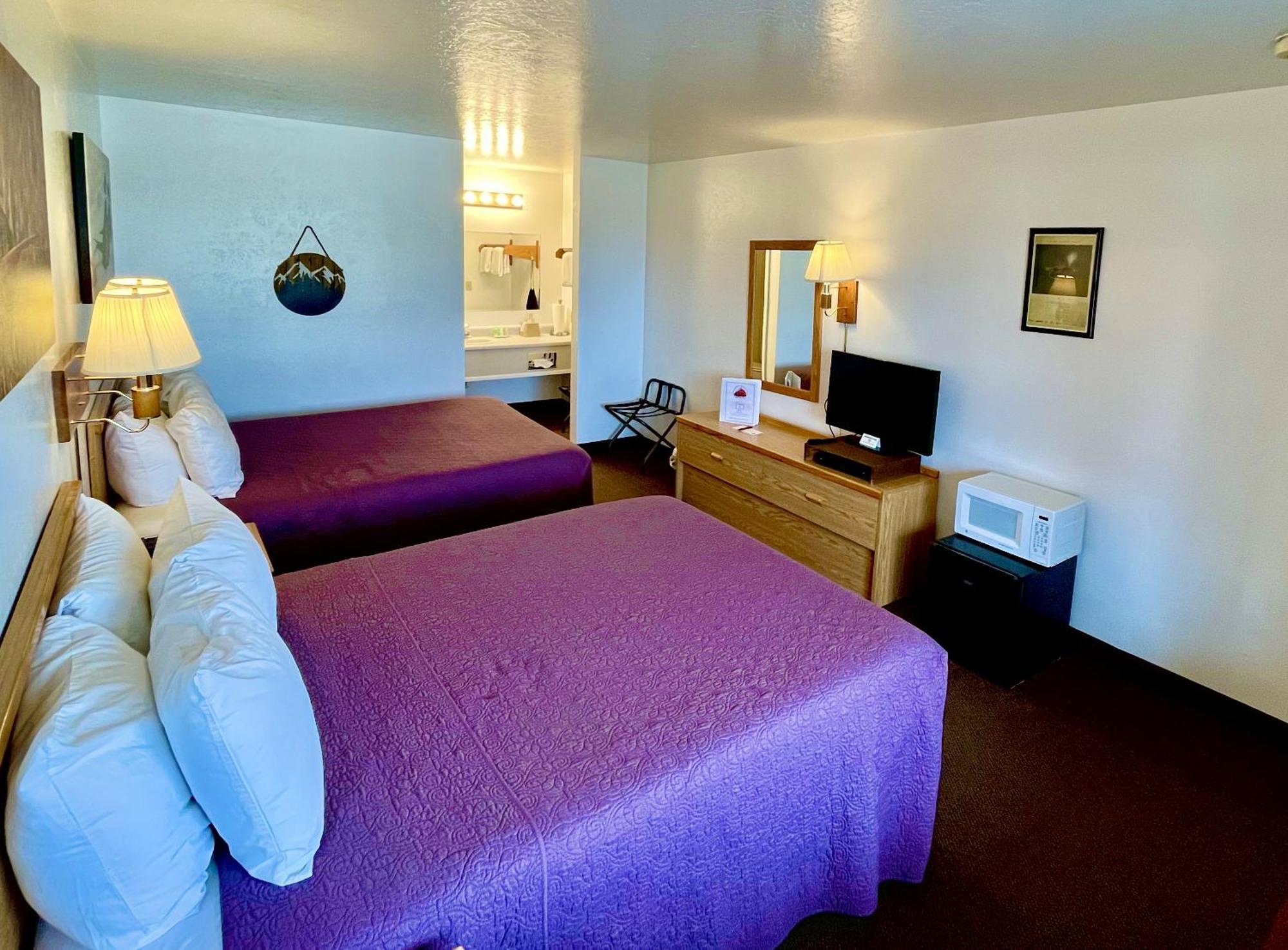 Red Bear Inn Ennis Eksteriør billede