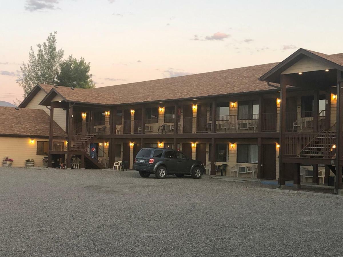 Red Bear Inn Ennis Eksteriør billede